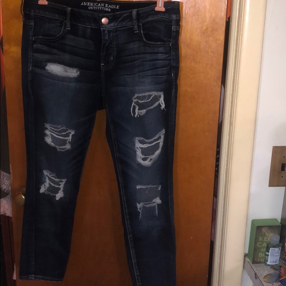 NWT! American Eagle , ripped skinny jeans!